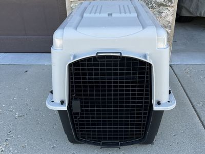 Petmate Large Dog Kennel