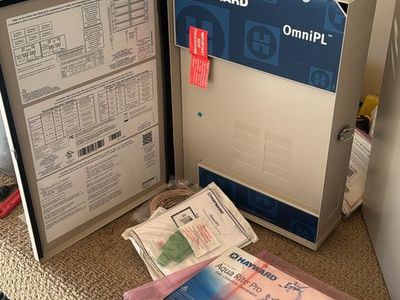 Brand New Hayward OmniPL Smart Pool Control HLPLUS4W - Never Used