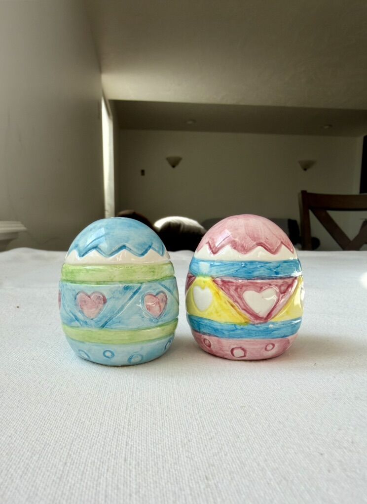 Easter Egg Salt and Pepper Shakers
