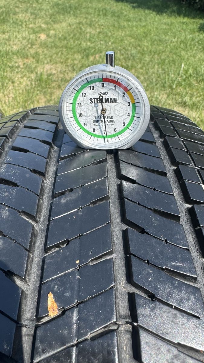 Set of 4 Bridgestone Ecopia H/L 422 Plus Tires - Good Tread Depth 7/32 seconds which is about 70-80% life