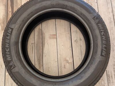 Single - Michelin Latitude Tour HP - 255-60-20