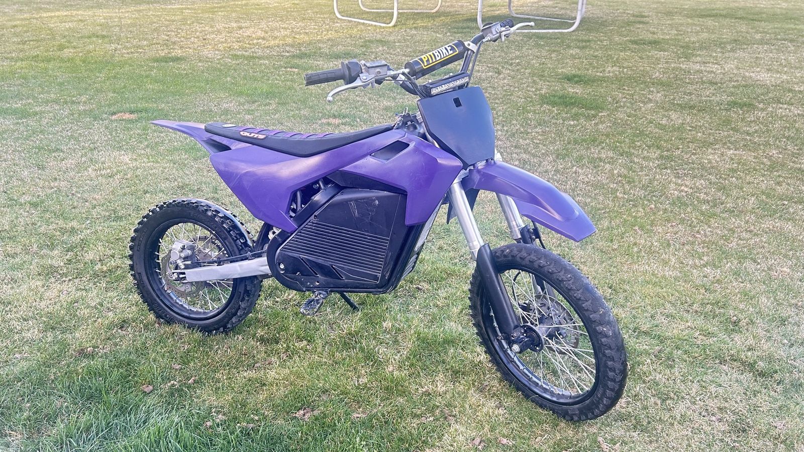 2025 Mototec 72V 5000W Electric Dirt Bike – Extras Included