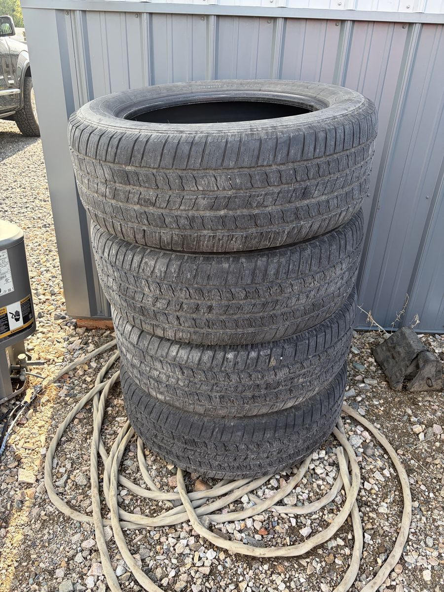 4 Michelin Defender LTX M/S Tires