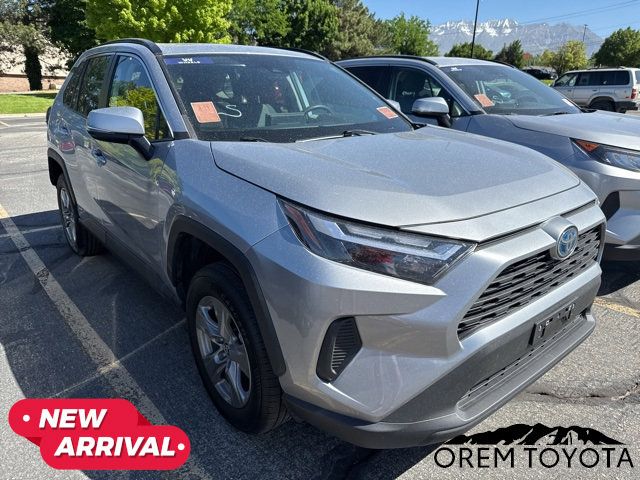 2022 Toyota RAV4 XLE