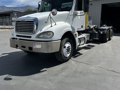 2007 freight liner Hook lift / roll off / dumpster truck