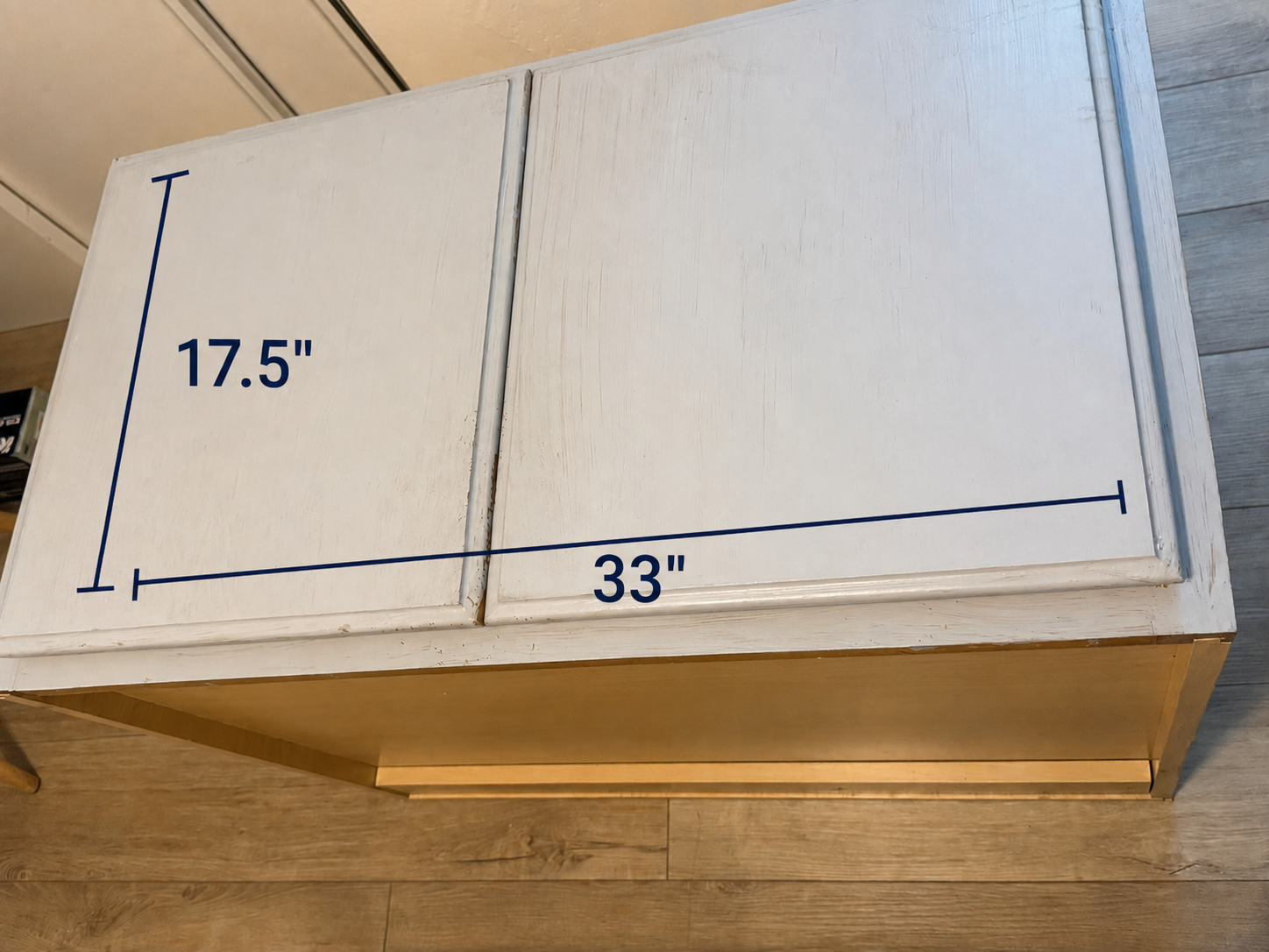 24” deep kitchen cabinet, front 17.5” by 33“ can deliver