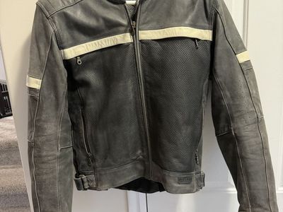 Motorcycle jacket