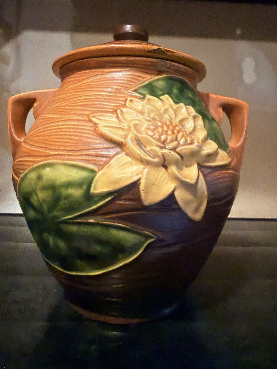 Roseville Pottery "Water Lily" Jardiniere / Cookie Jar with Lid, Model 1-8"