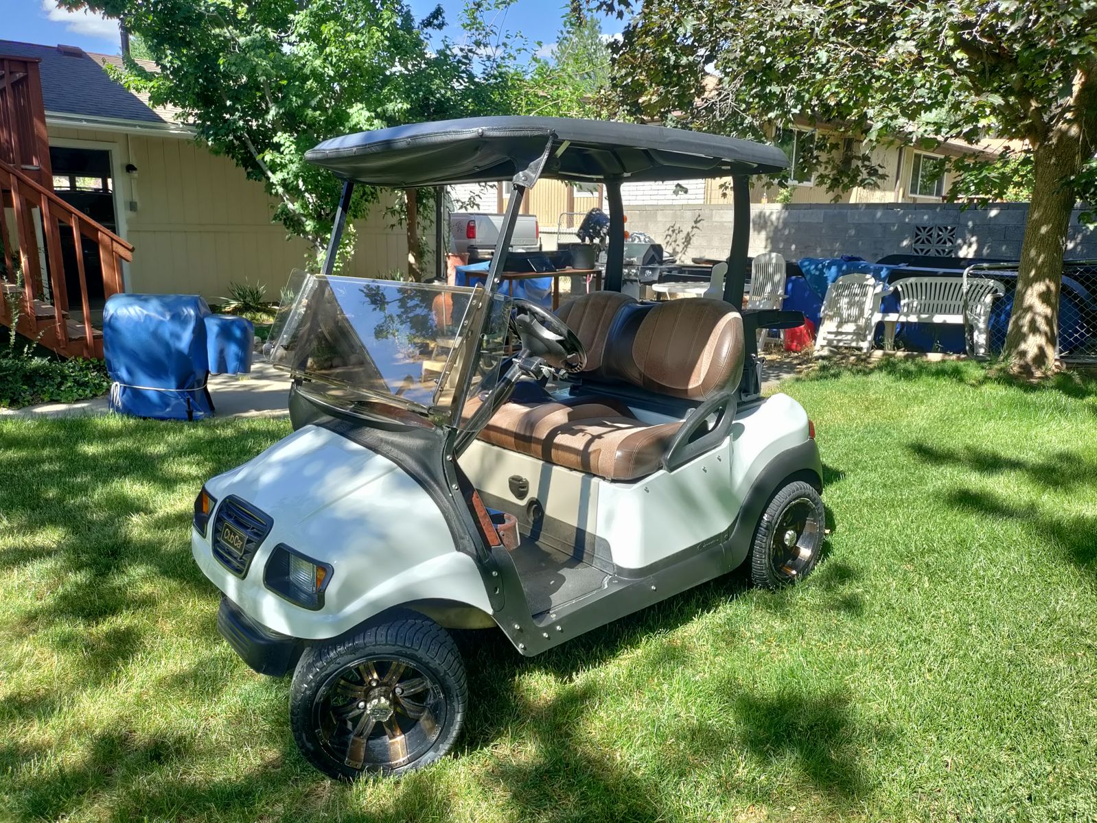 2011 CLUB CAR precedent i2