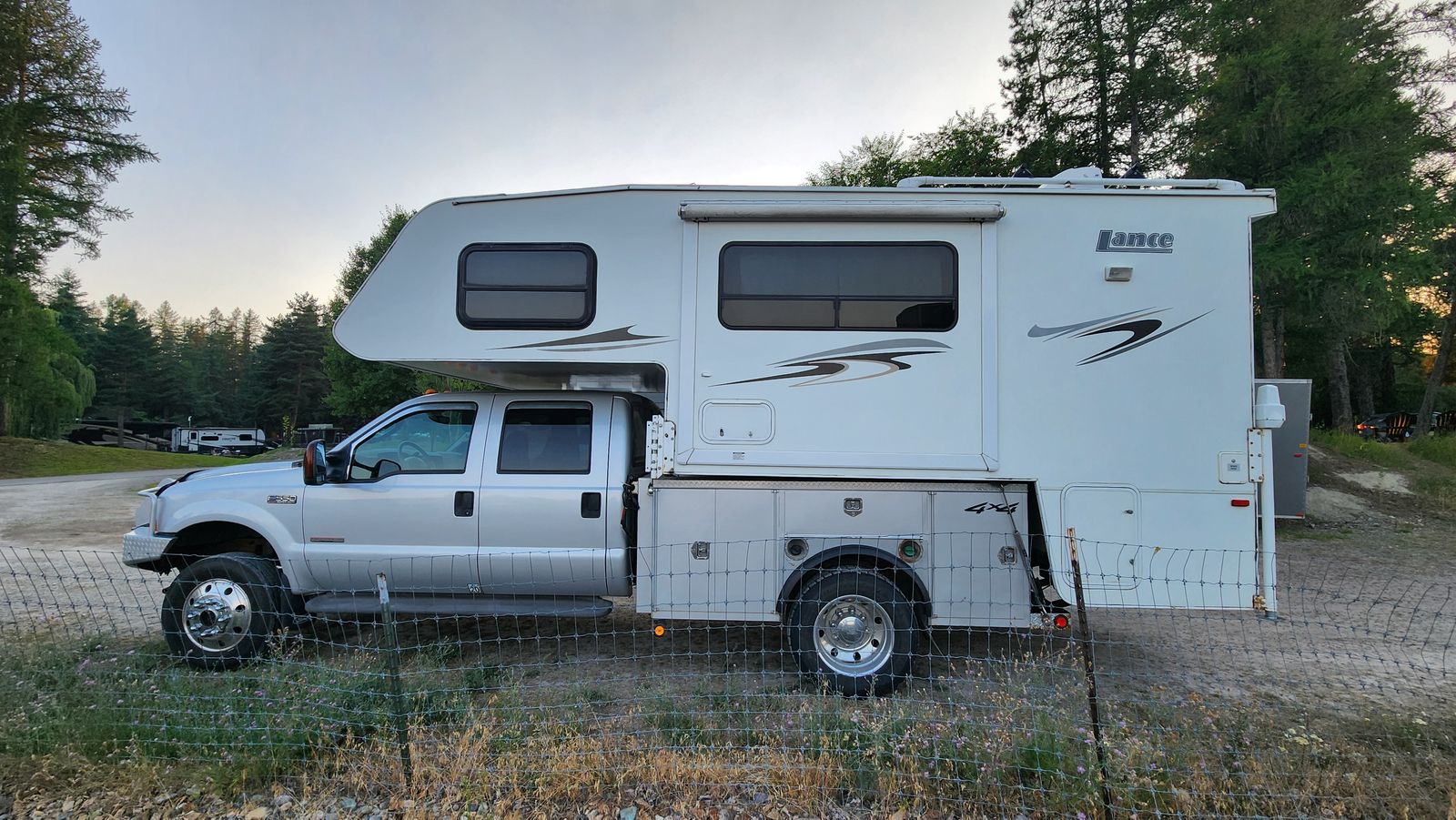 2007 LANCE 1131 CAMPER