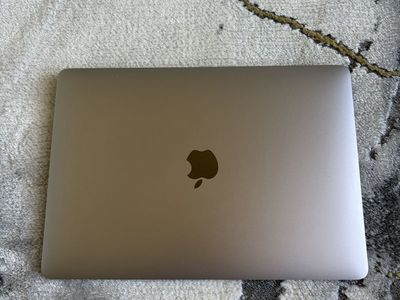 2019 MacBook Air 13” – i5, 8GB RAM, 128GB SSD – Original Box & Charger