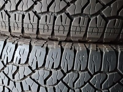 * Nice Set of 275/55R20 Truck Tires *