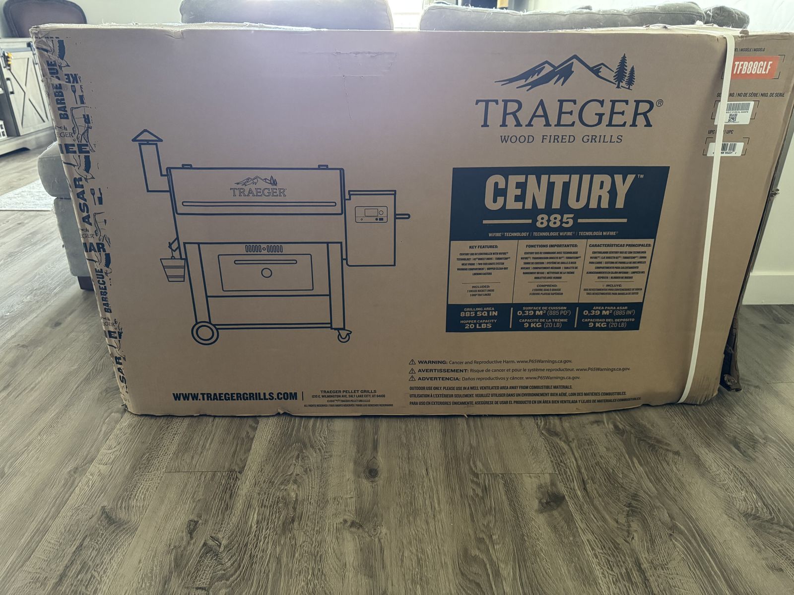 Traeger Century 885