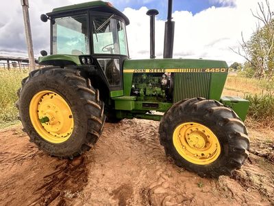 John Deere 4450
