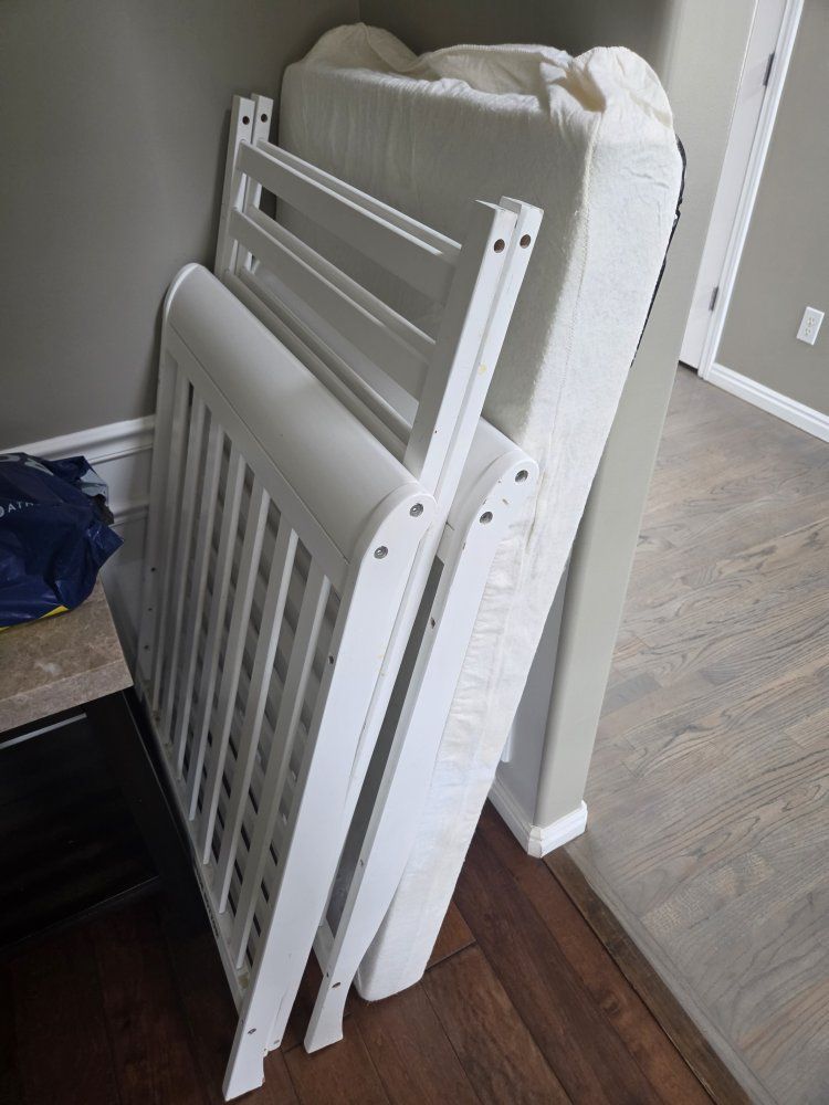White Wooden Crib with Mattress - Used