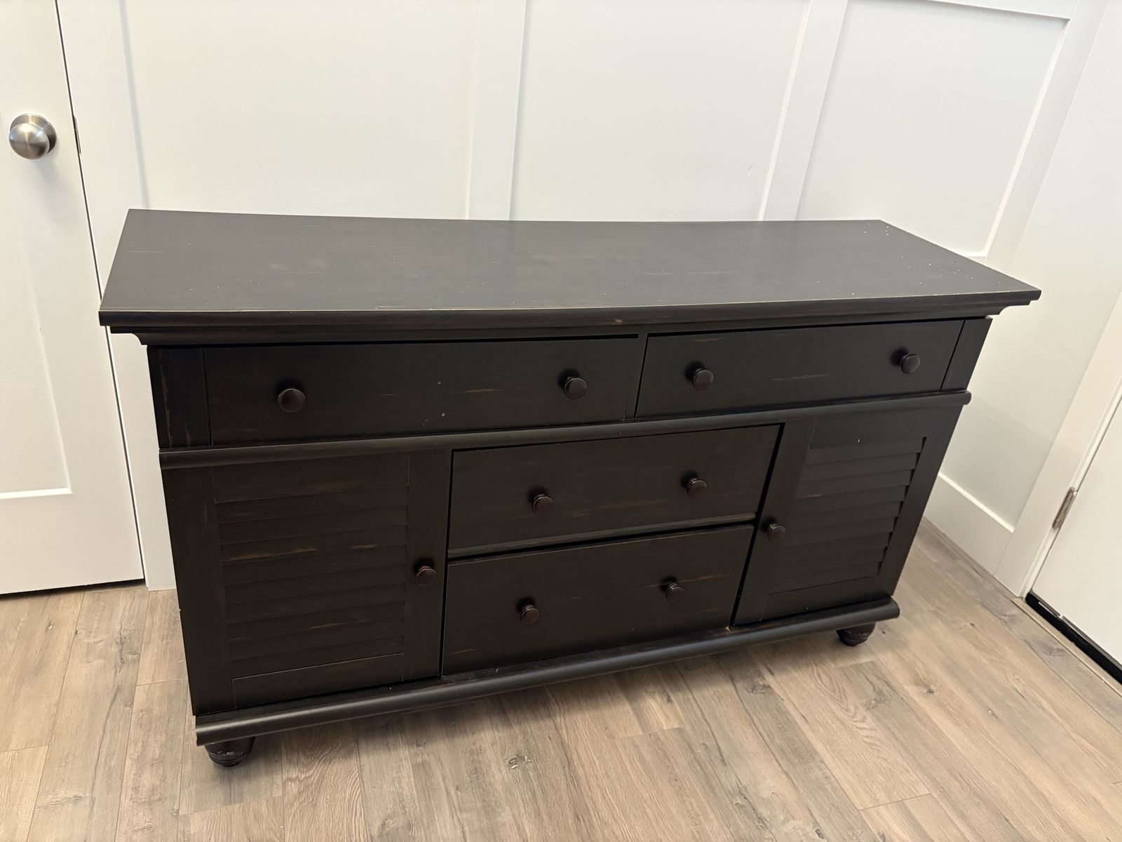 Dresser - Dark