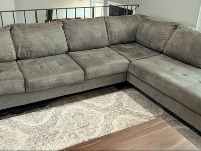 Comfortable Gray Sectional Sofa with Right-Hand Facing Chaise - Used, Good Condition