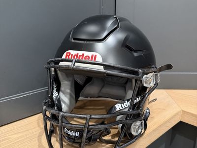 2025 Riddell speed flex football helmet size M