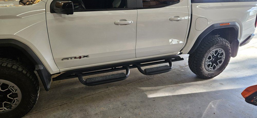 Rock sliders with steps for GMC Canyon 