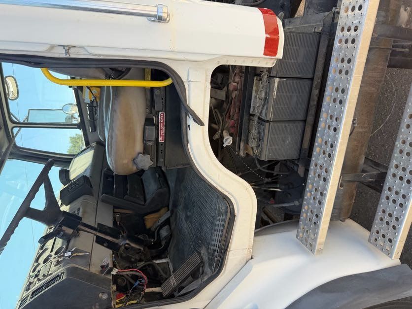 Main image 16