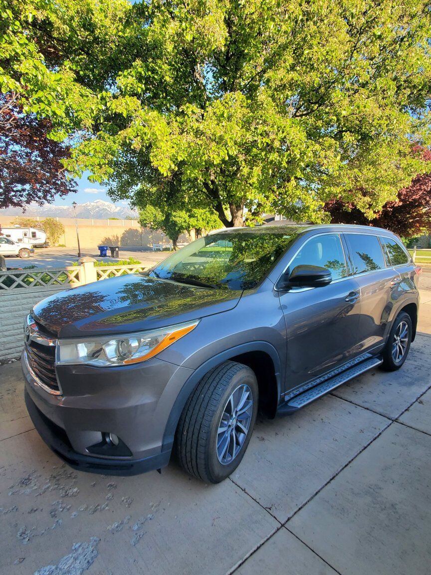 2014 TOYOTA HIGHLANDER XLE