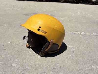 Smith Vintage 1965 Yellow Ski/Snowboard Helmet - Size Medium/Large