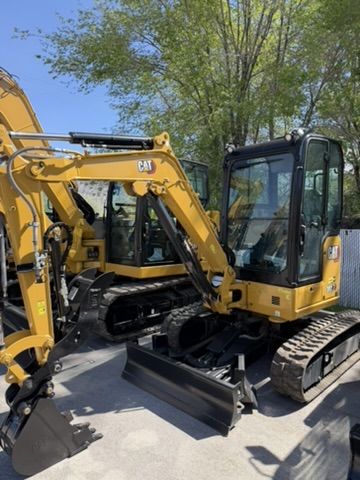 Rent My Cat Mini Ex. 302.7 With Retractable Tracks. 26 or 30 Class