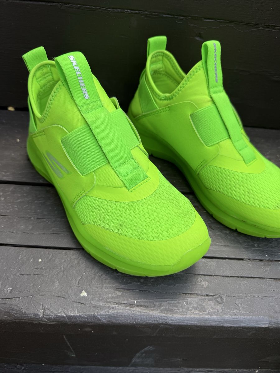 Skechers Boy's Youth Size 4 Lime Green Slip-On