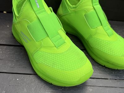 Skechers Boy's Youth Size 4 Lime Green Slip-On