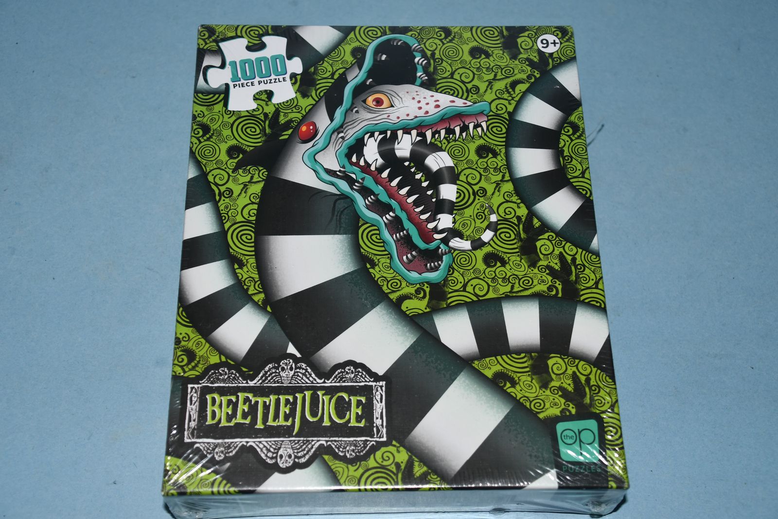 NEW, SEALED "BEETLEJUICE" SANDWORM ~ 1000 Piece Jigsaw Puzzle