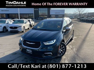 2023 Chrysler Pacifica Plug-In Hybrid Pinnacle