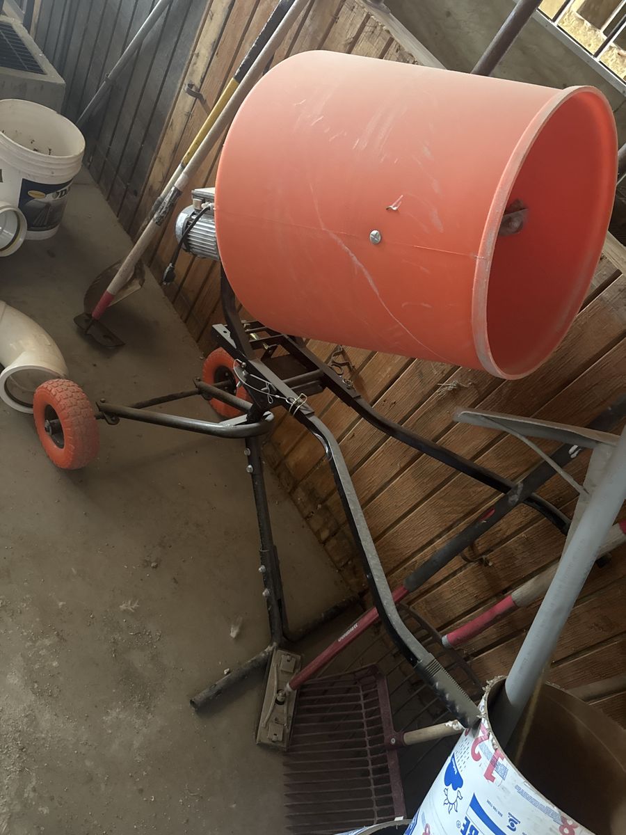Kushlan Concrete Mixer