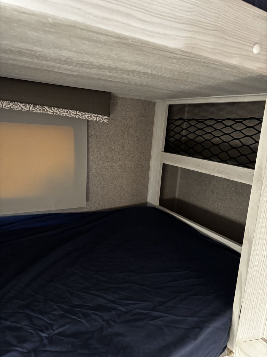 Main image 19