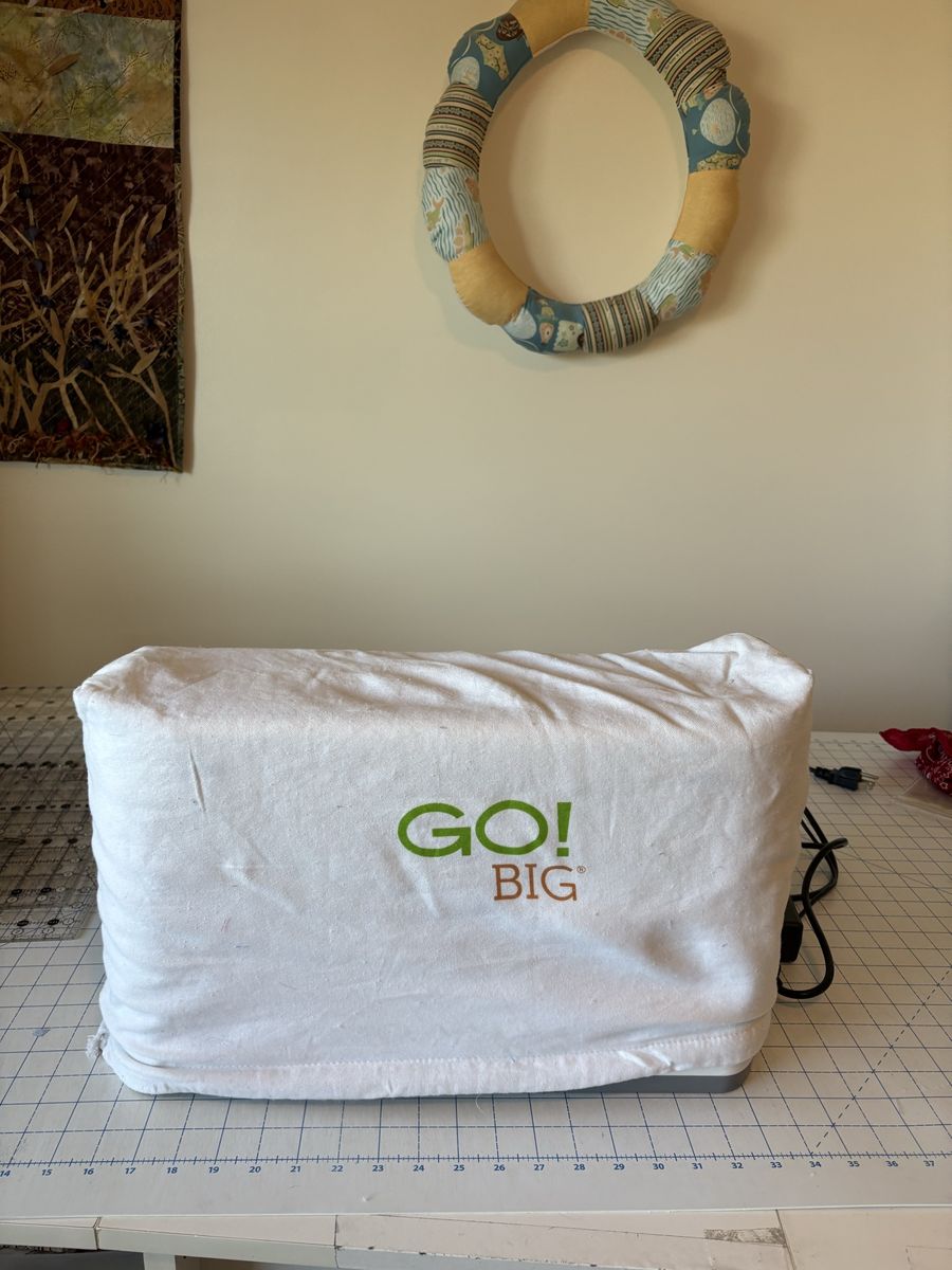 Accuquilt Go!Big Electric Fabric Cutter