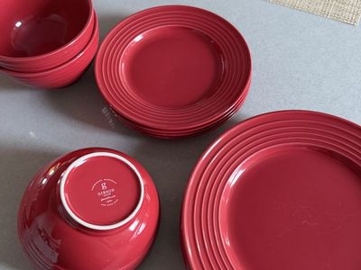Gibson Home Red Dinnerware Set – 12 Pieces