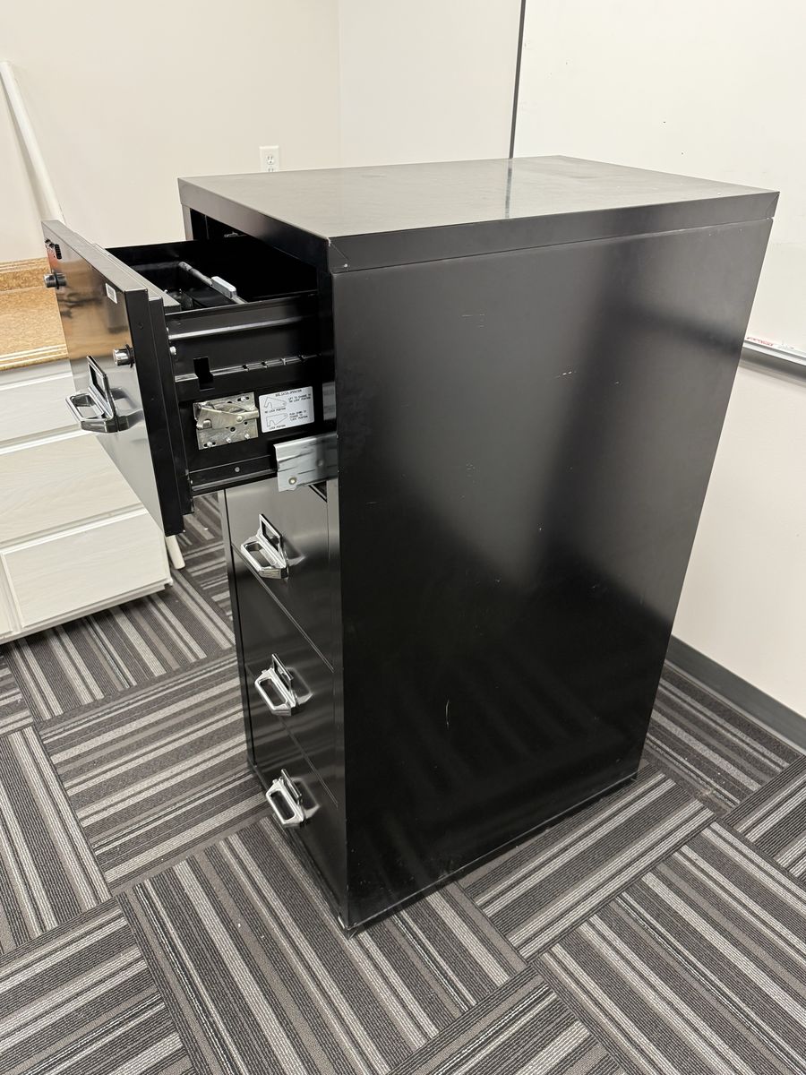 Main image 3