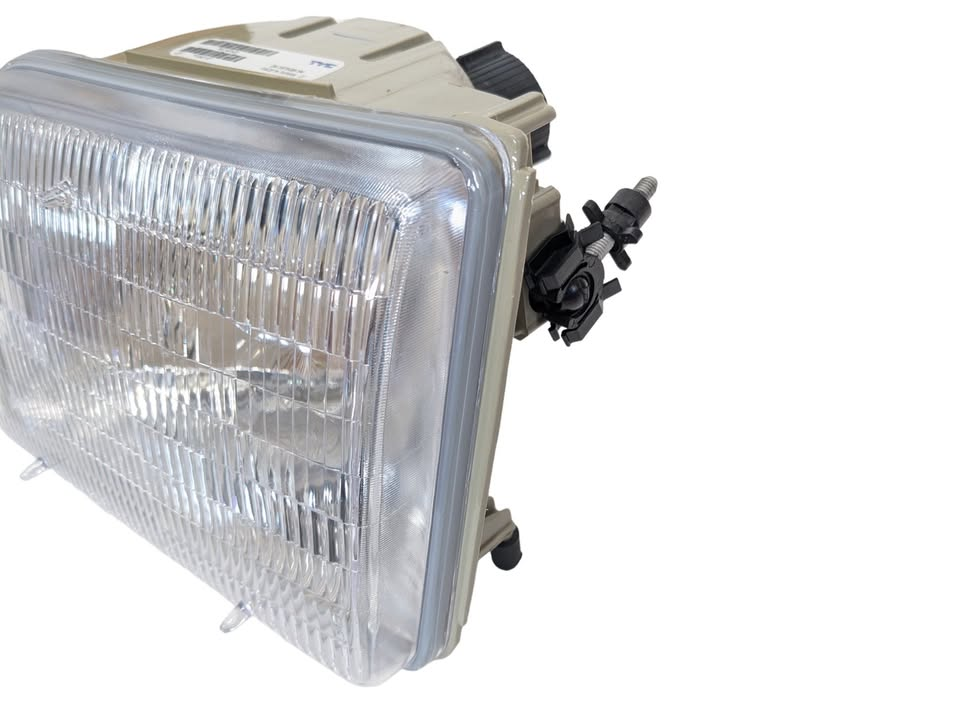 1993-1997 Ford Ranger Left Driver Side Headlight