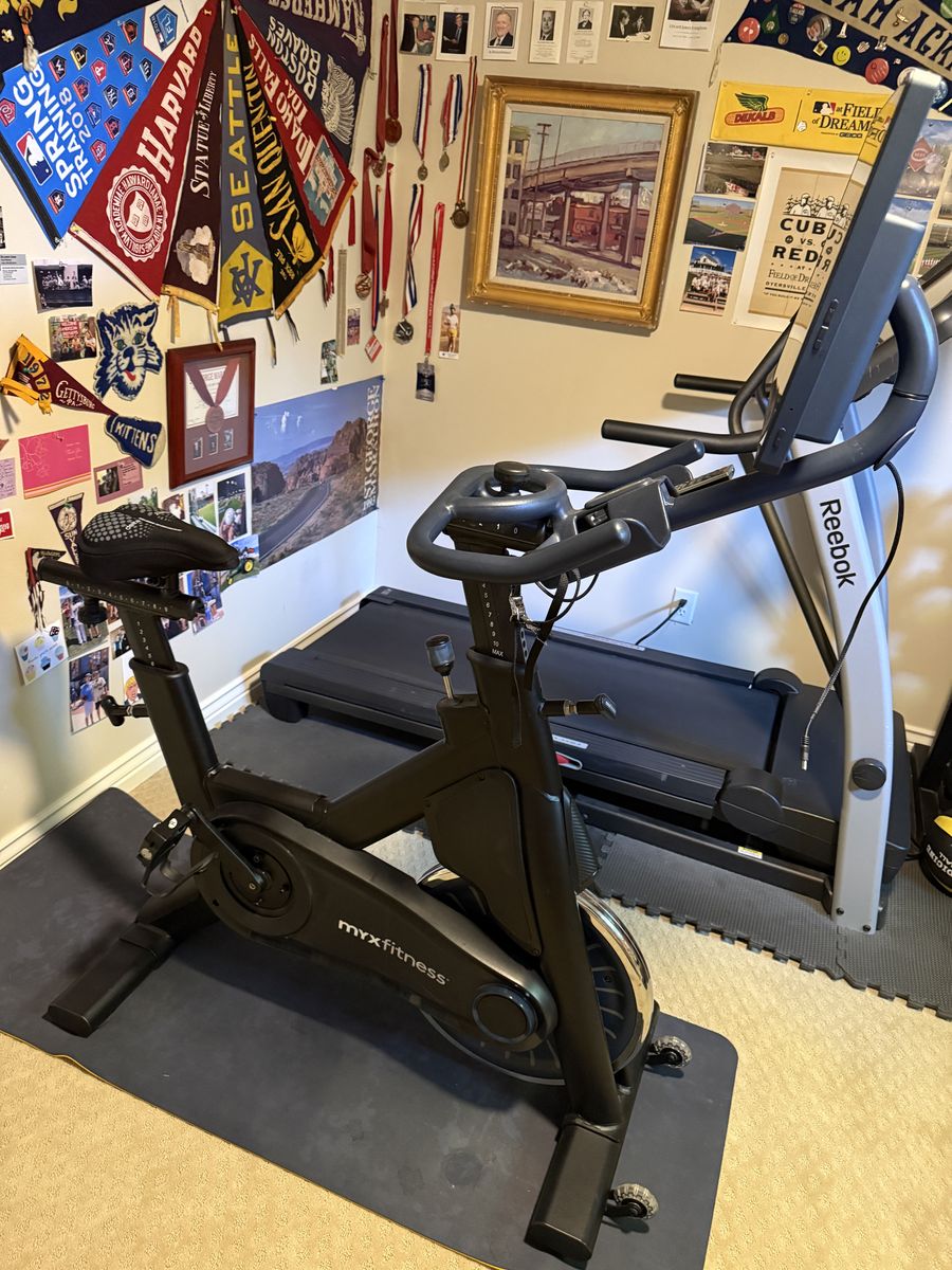 Myxfitness stationary workout bike - mint condition