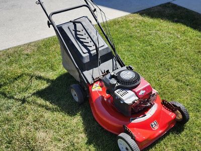 Lawn Chief 21-Inch Cut Push Lawn Mower with Grass Catcher - Used, Red