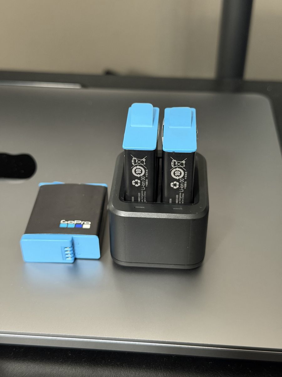 GoPro Dual Battery Charger And 4 Batteries