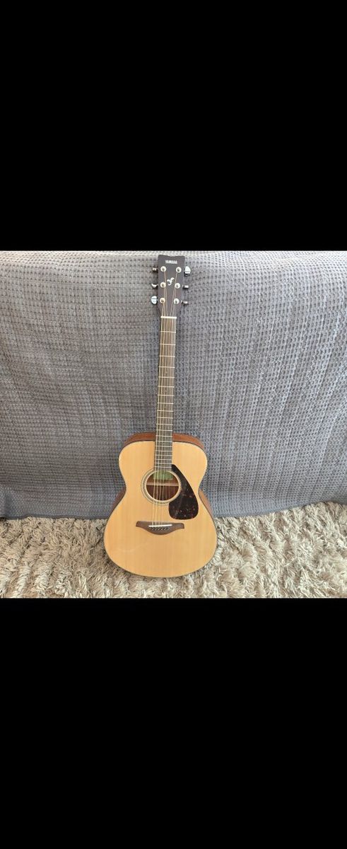 Yamaha FS800 Acoustic Guitar - Natural Finish, Excellent Condition