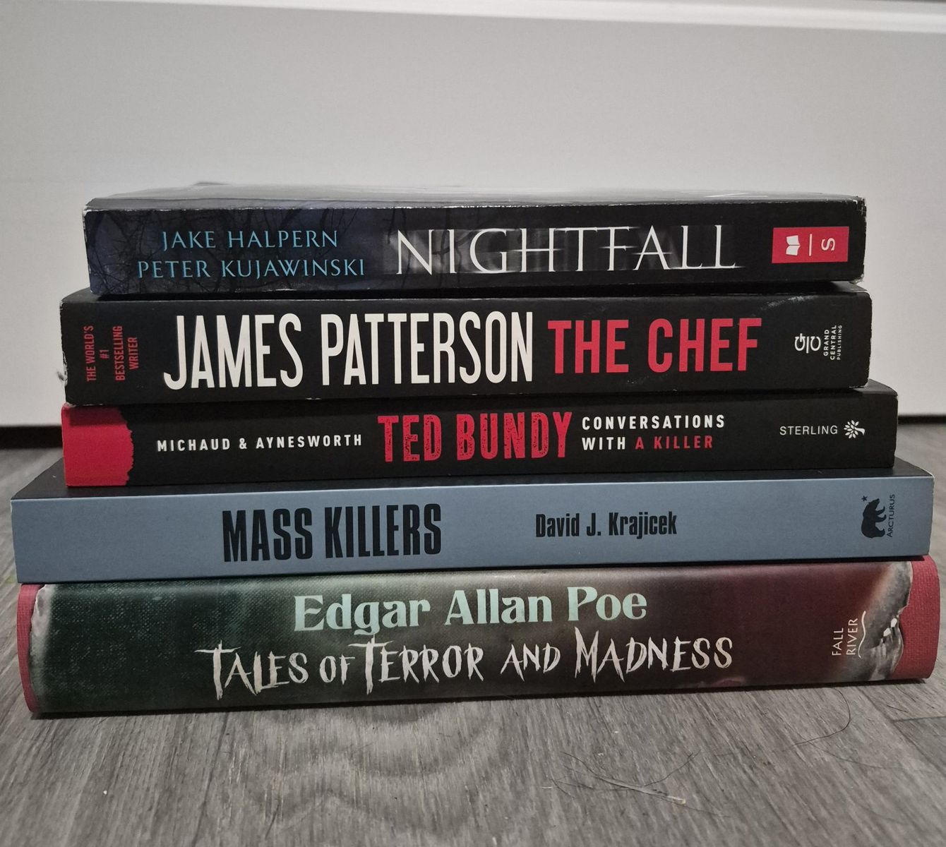 True Crime & Horror Book Bundle.