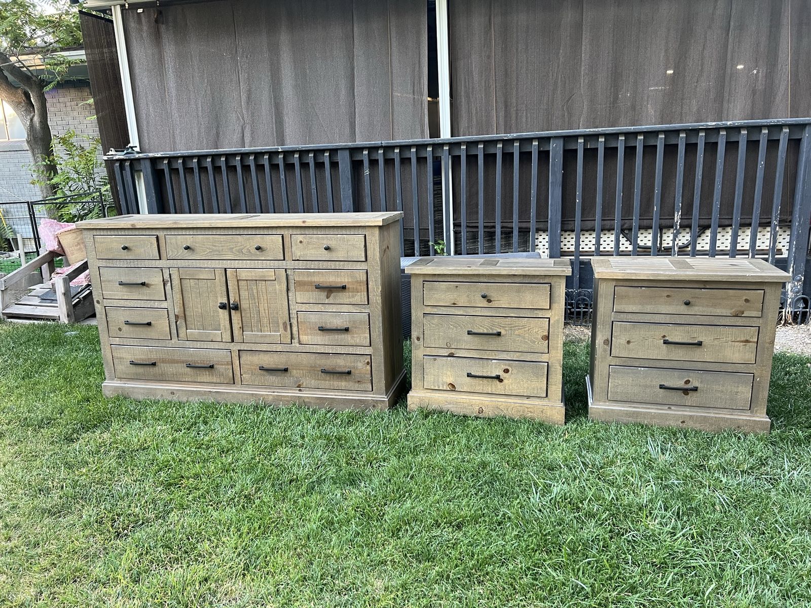 PROGRESSIVE FURNITURE EXCELLENT CONDITION Rustic Wood Dresser & 2 Nightstands Set - Storage for Bedroom