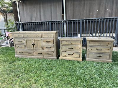 PROGRESSIVE FURNITURE EXCELLENT CONDITION Rustic Wood Dresser & 2 Nightstands Set - Storage for Bedroom