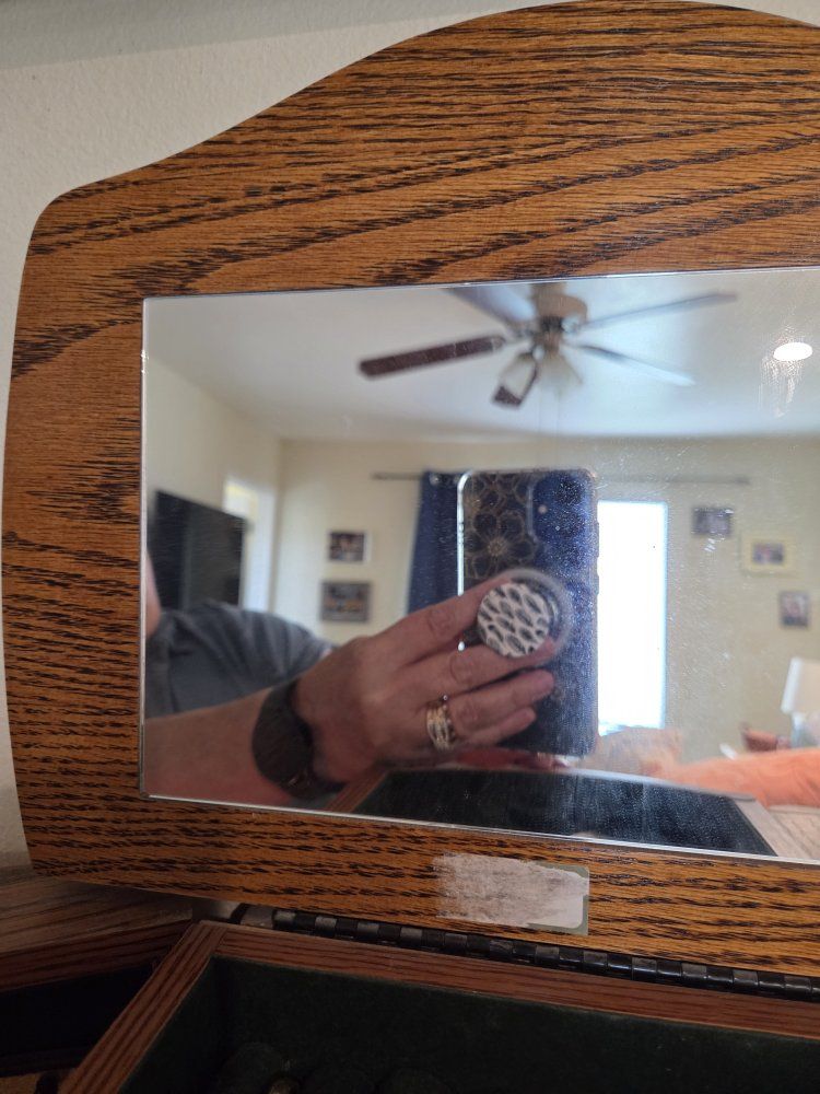 Main image 6