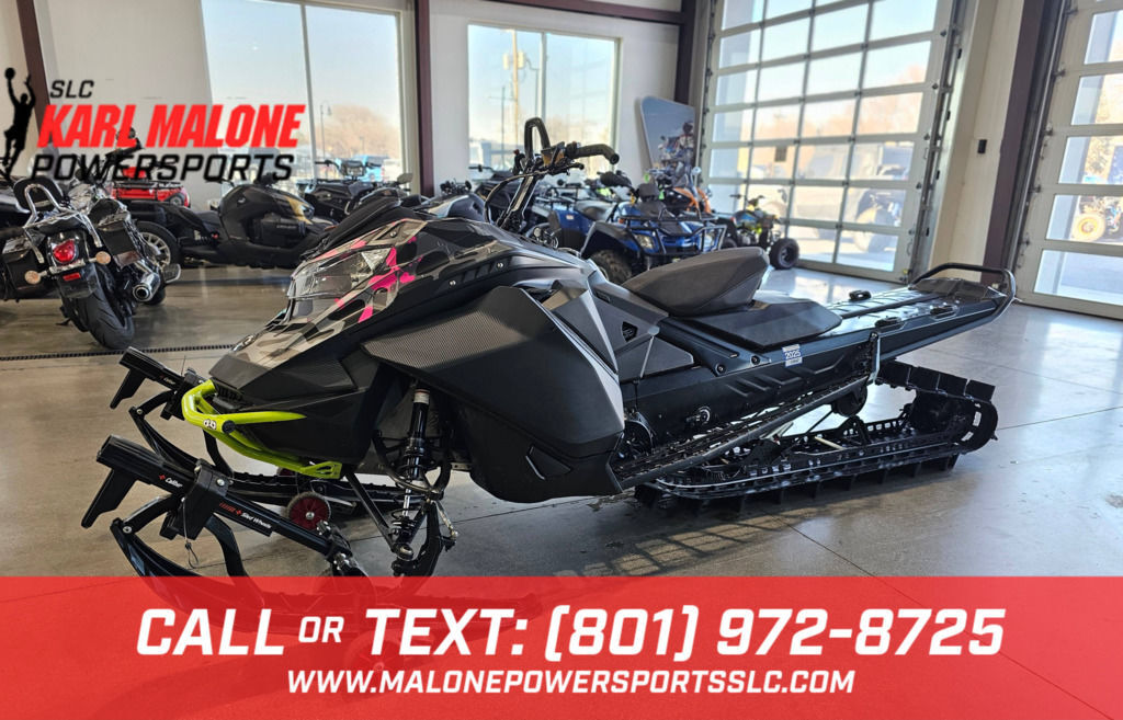 2022 Ski-Doo Summit® X® 850 E-TEC® 165 MS PowderMa