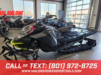 2022 Ski-Doo Summit® X® 850 E-TEC® 165 MS PowderMa