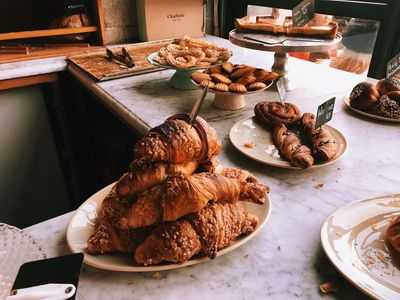 Established Neighborhood Bakery & Café Known for Artisan Pastries