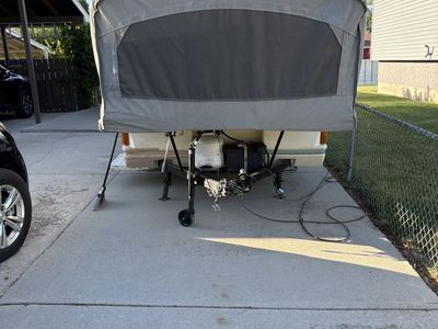 1990 Colman tent trailer