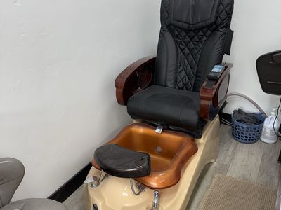 Black Pedicure Spa Chair with Foot Bath and Remote Control